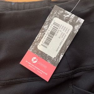 Oiselle pocket jogger shorts size 8 NWT black